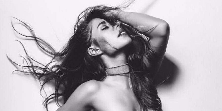 Babe Of The Day: Vivian Azure