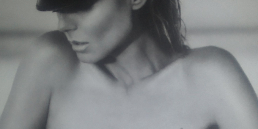 Got a load of naked Heidi Klum pics for you