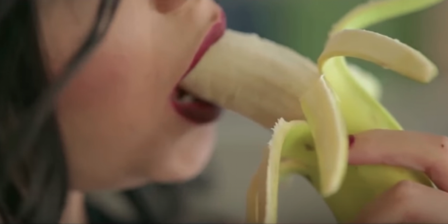 Egyptian singer sent to jail for suggestively eating a banana
