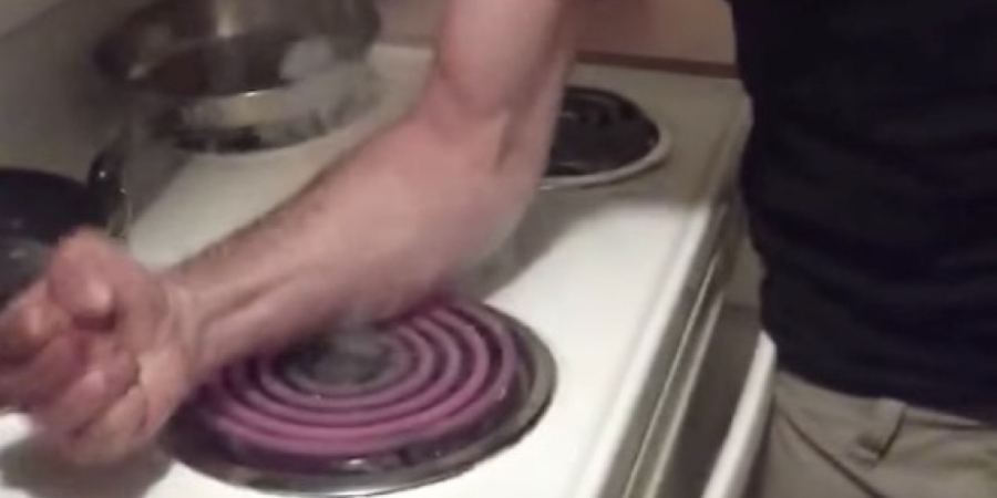 There's a f*ktarded new internet craze - the hot coil challenge!