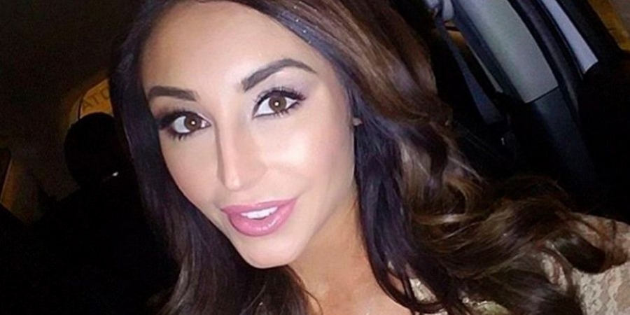 Porn star Christiana Cinn claims Domino's Pizza delivery guy offered her $200 for sex