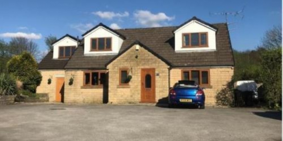 Dude lists house on eBay for Â£1 after row with estate agent