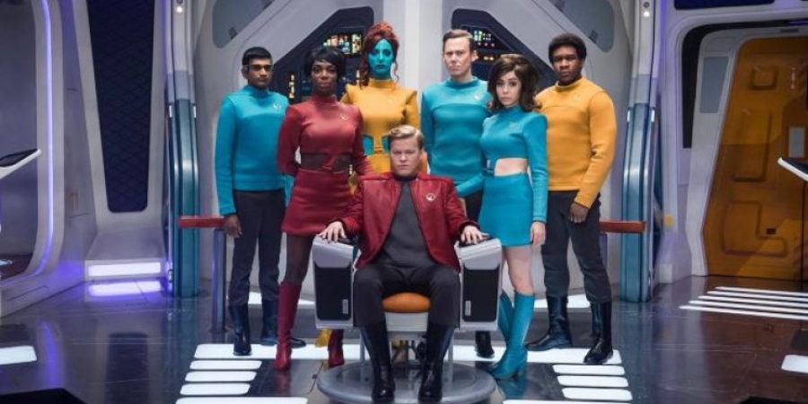 Netflix bans staff & crew from looking at each other for longer than 5 seconds