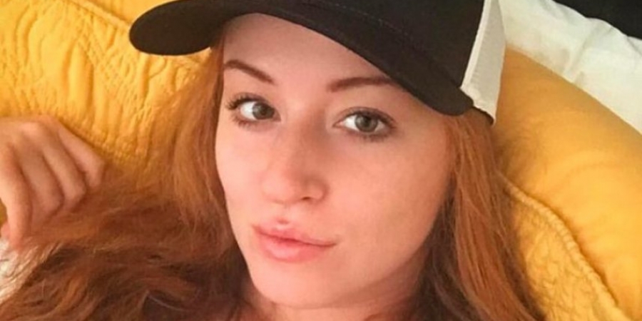 Girl catches her boyfriend shagging his cousin after using phone tracking app