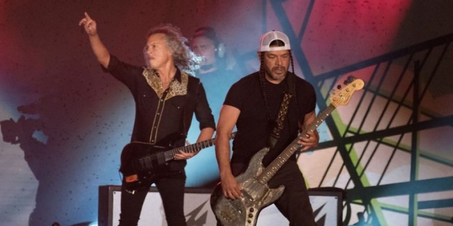 Metallica performed Prince's 'When Doves Cry' & it was fucking dreadful!