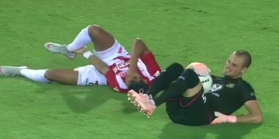 State of this dive from Maccabi Tel Aviv keeper Predrag Rajković!