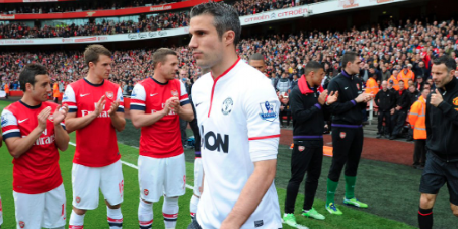 Robin van Persie announces retirement