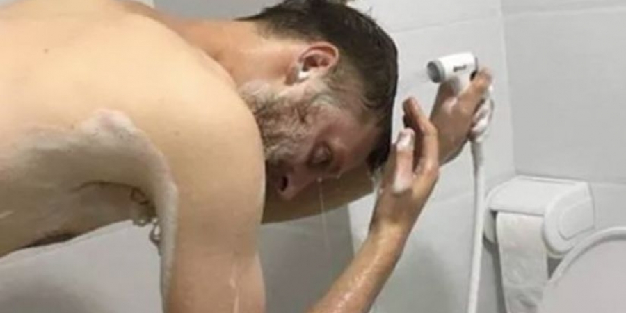 Tourist confuses Vietnamese bidet for small shower!