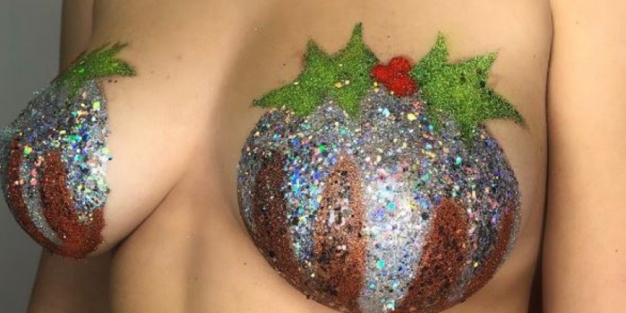 It looks like Christmas pudding tits are now a thing!