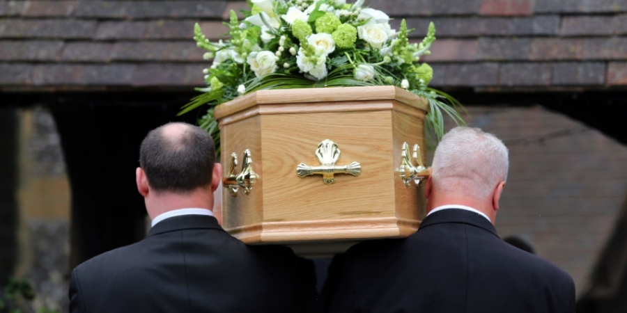 Guy asks Tinder match to wear black dress on date - takes her to his nan's funeral