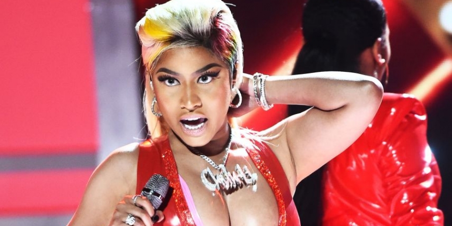 Nicki Minaj pictured with weird-looking ass impants!