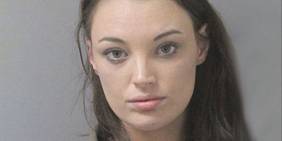 Woman arrested with bag of meth and $6000 in cash stuffed up her vagina