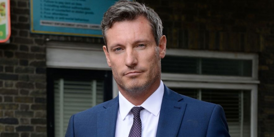 Dean Gaffney joins dating app Bumble & says he wants a ‘normal girl’