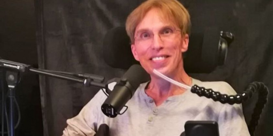 Terminally ill Doctor becomes the world's first full cyborg