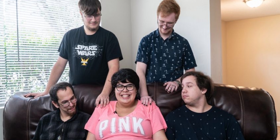 This woman is dating four guys & is now up the duff!