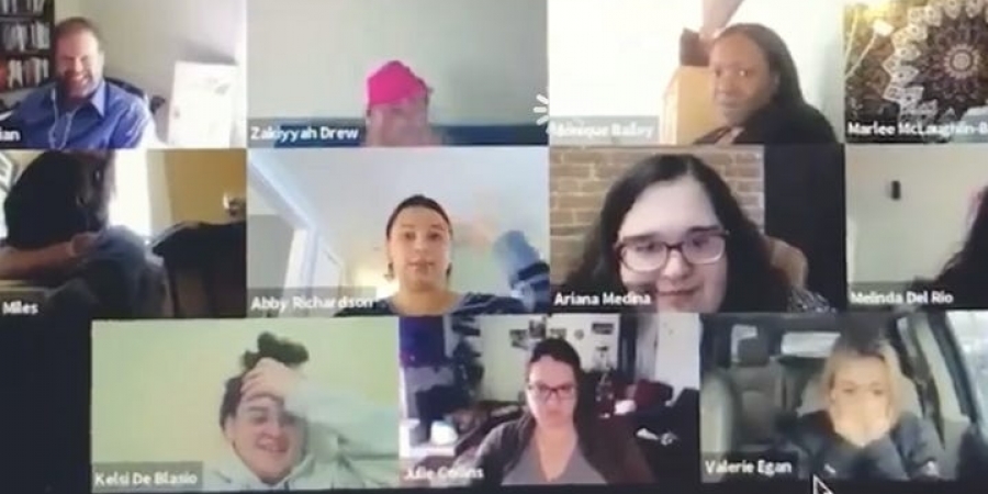 Women pisses in front of colleagues after forgetting to turn camera off during conference call