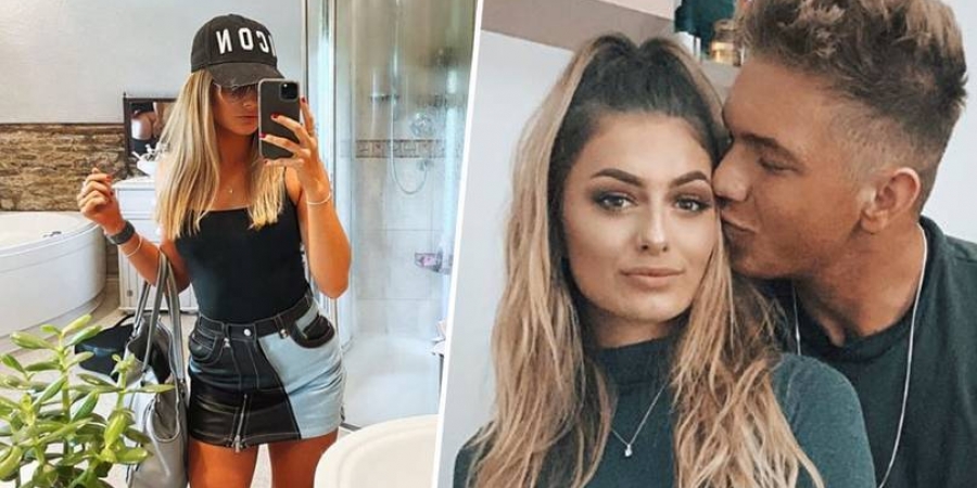 Woman shares selfie with boyfriend wiping his ass in the background