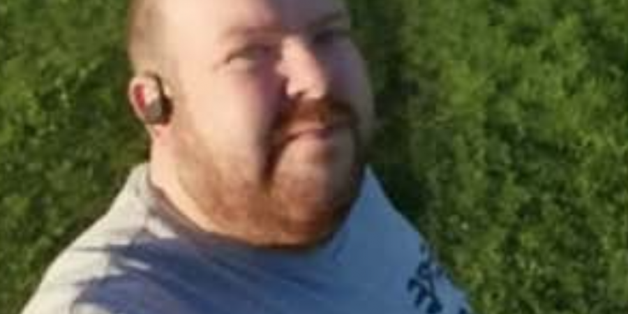 Dude lists himself for sale on Facebook Marketplace in bid to find a girlfriend