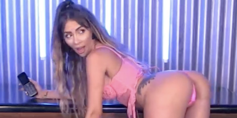 You will have the most babe channel fun with Mia Middleton