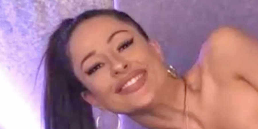 Roxy Winters Babestation Babe Spreading